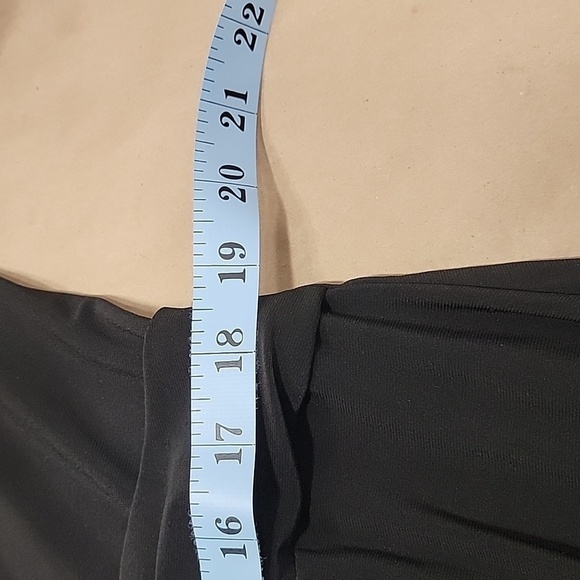 Investments Woman Soft Separates, Size 1X Black Mid-Length Sleeved Dress, EUC - Picture 10 of 10